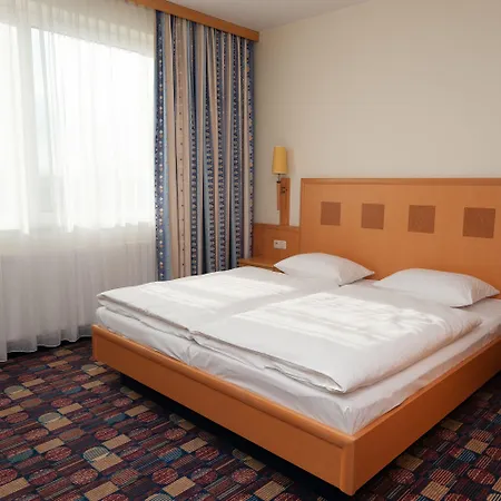 パートナー ワルシャワ