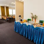 מלון Partner